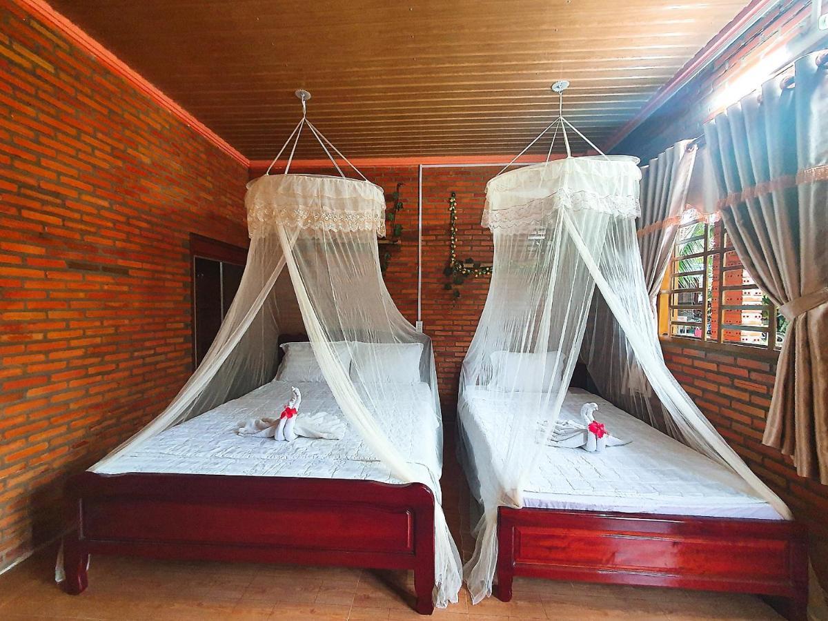 Cat Tien Farmer Lodge Quan Tom Extérieur photo
